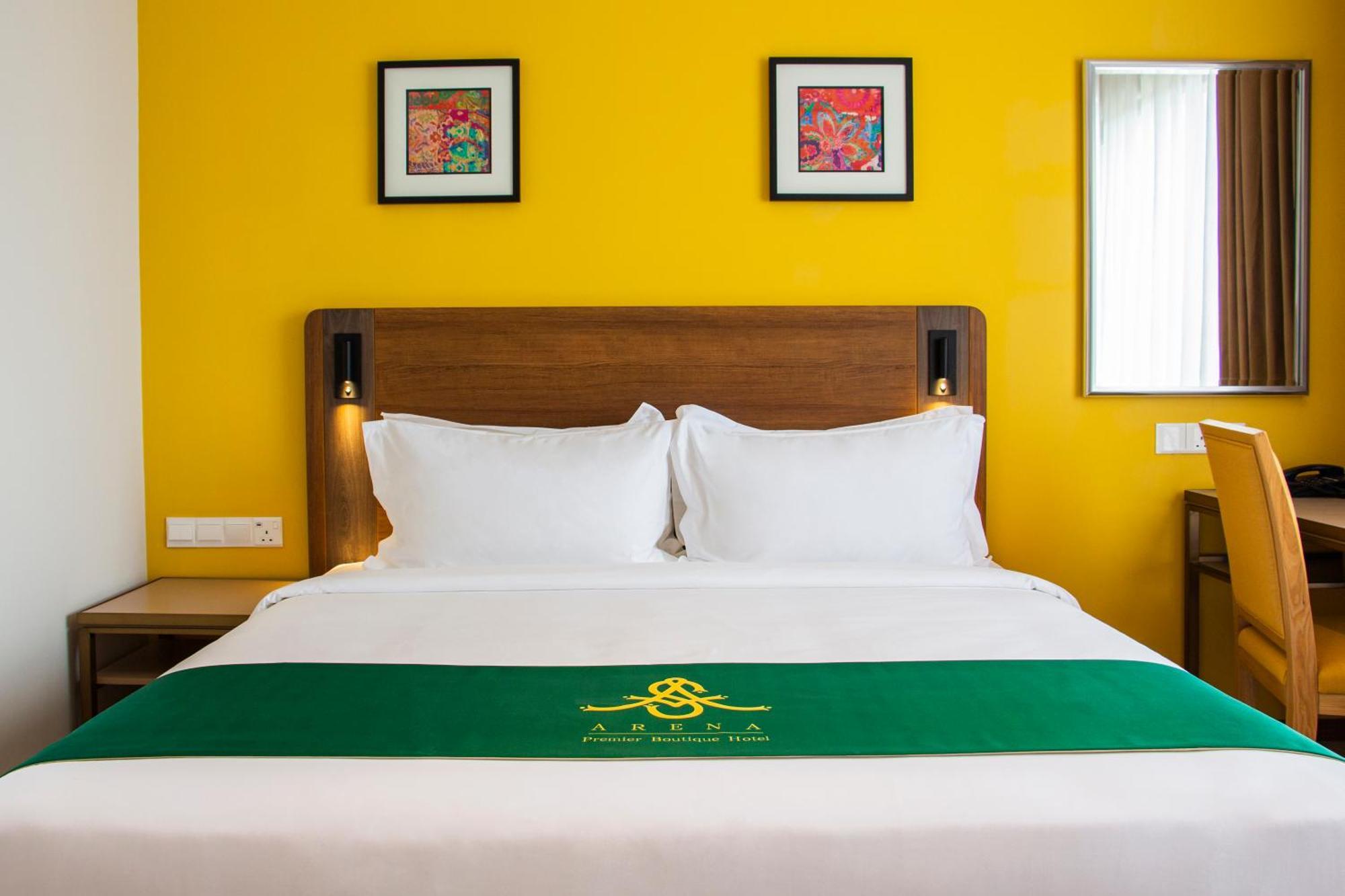 Arena Premier Hotel เซเรมบัน ภายนอก รูปภาพ