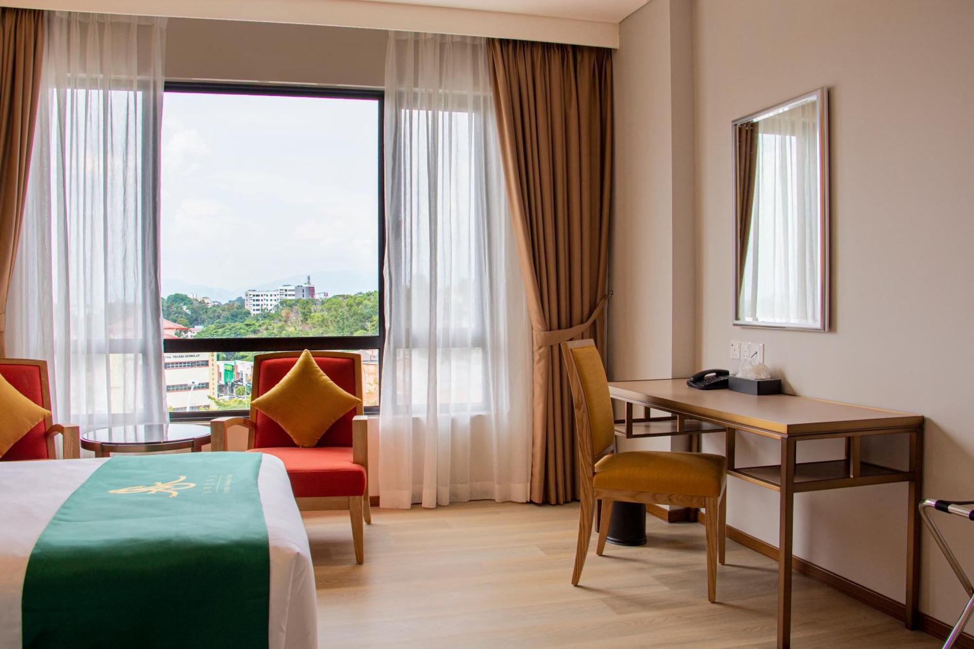 Arena Premier Hotel เซเรมบัน ภายนอก รูปภาพ