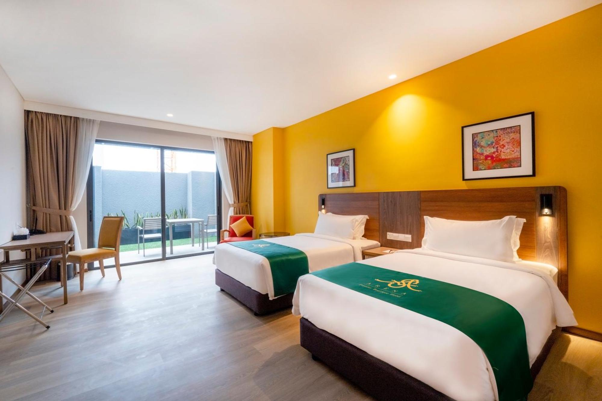 Arena Premier Hotel เซเรมบัน ภายนอก รูปภาพ